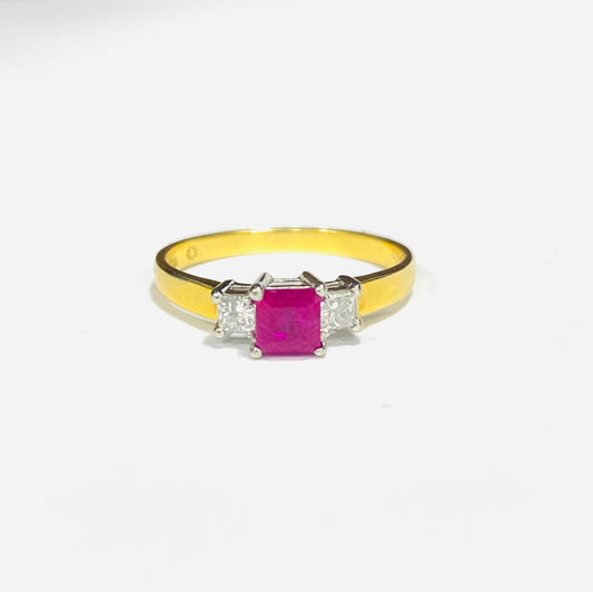 18ct Yellow Gold Ruby & Diamond Dress Ring