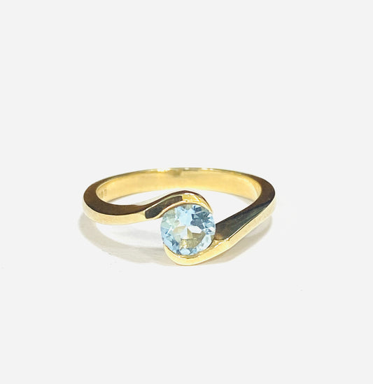 9ct Yellow Gold Aquamarine Twist Dress Ring