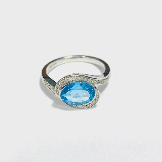 9ct White Gold Blue Topaz & Diamond Dress Ring