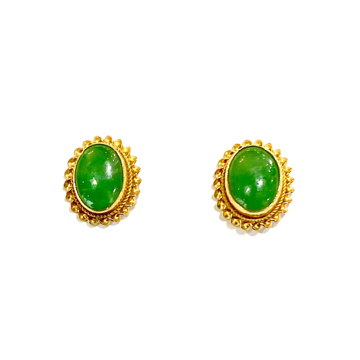 9ct Y/G Oval Jade set Stud earrings