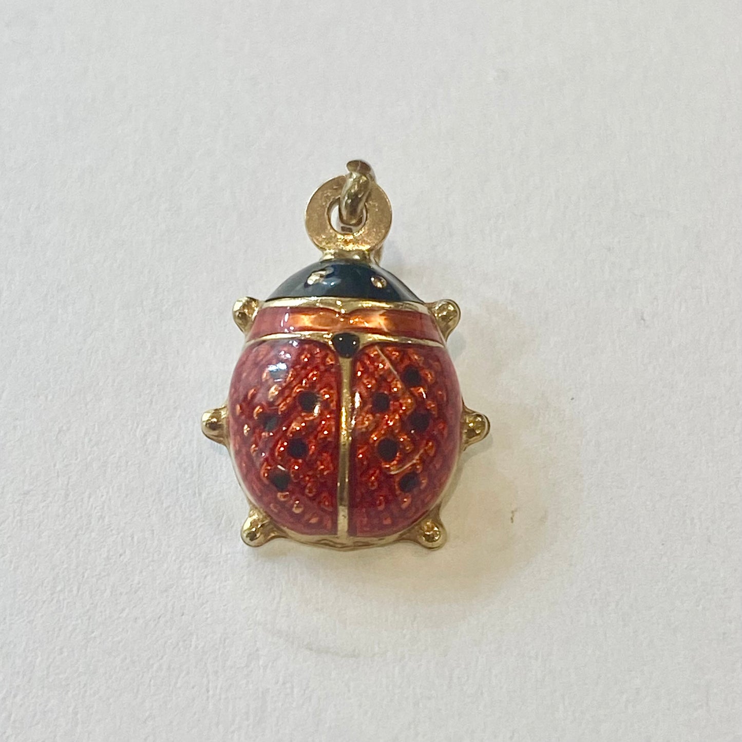 PLCH02 Pre-Loved 9ct yellow gold Red enamel Ladybird charm pendant 0.9grms