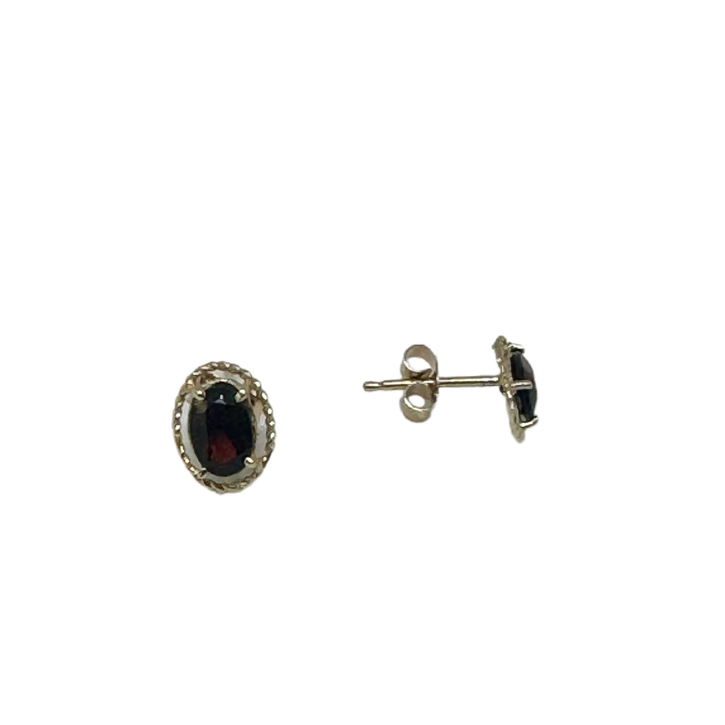 9ct Yellow Gold Oval Cut Garnet Stud Earrings Pre-Loved