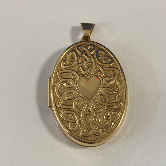 PLP55 9ct Y/G Large Engraved Oval  Locket Pre Loved