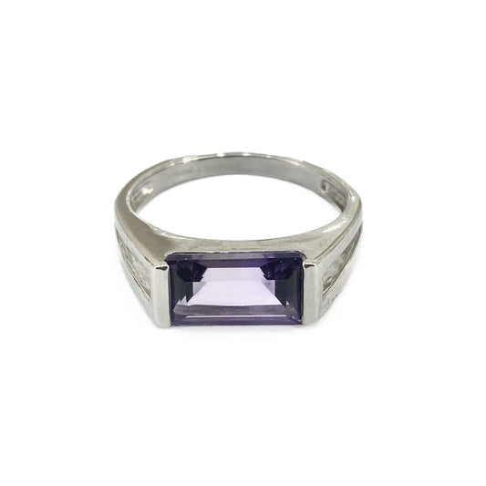 9ct White Gold Rectangular Cut Amethyst Set Ring Pre Loved