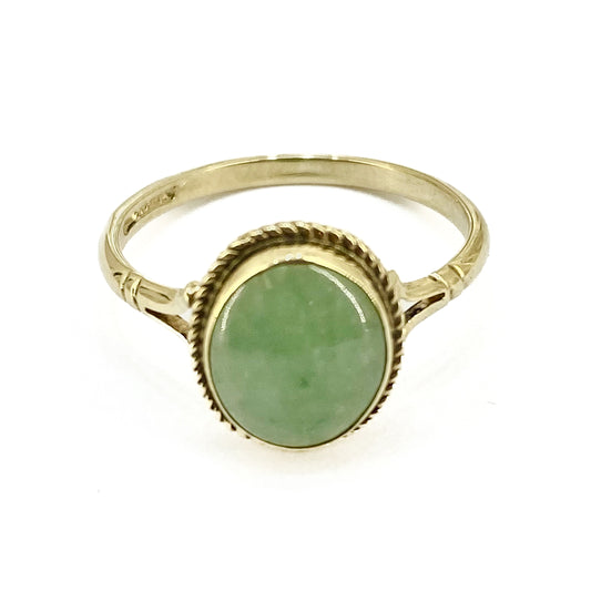 9ct Yellow Gold Oval Jade Stone Ring Pre Loved