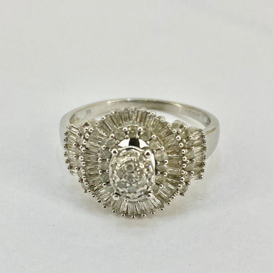 9ct White Gold Diamonds Cluster Ring Pre Loved