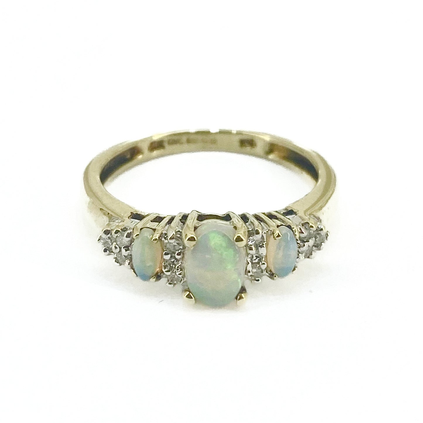 9ct Yellow Gold Opals and Diamonds Set Ring Pre Loved