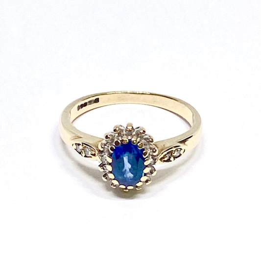 9ct Yellow Gold Sapphire and Diamonds Cluster Ring Pre Loved