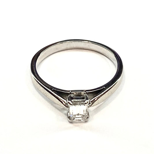 18ct White Gold Emerald cut Diamond Solitaire Ring Pre Loved