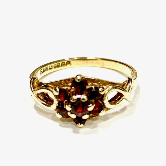 9ct Yellow Gold Garnet Cluster Ring Preloved