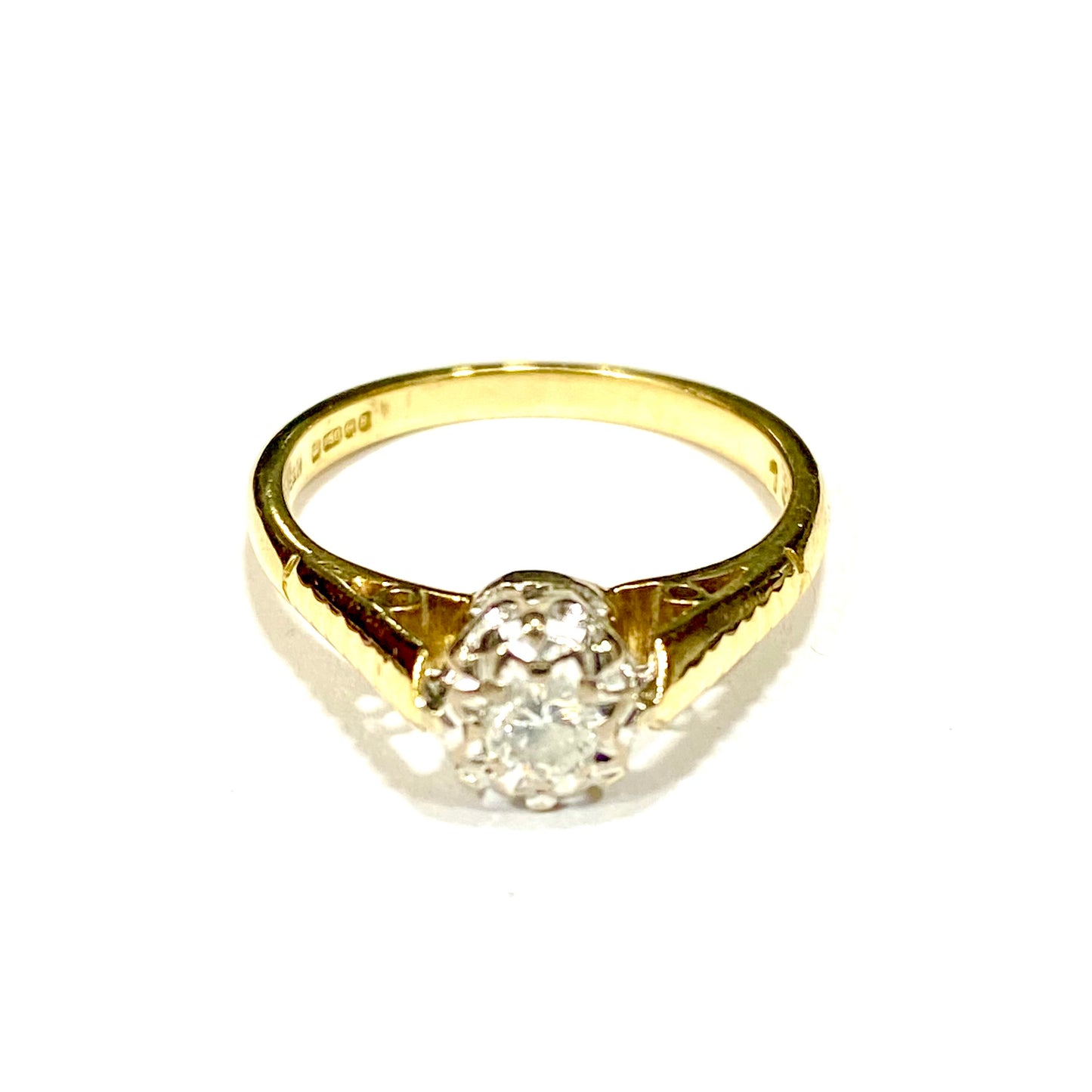 18ct Yellow Gold Diamond Solitaire Pre-loved Ring