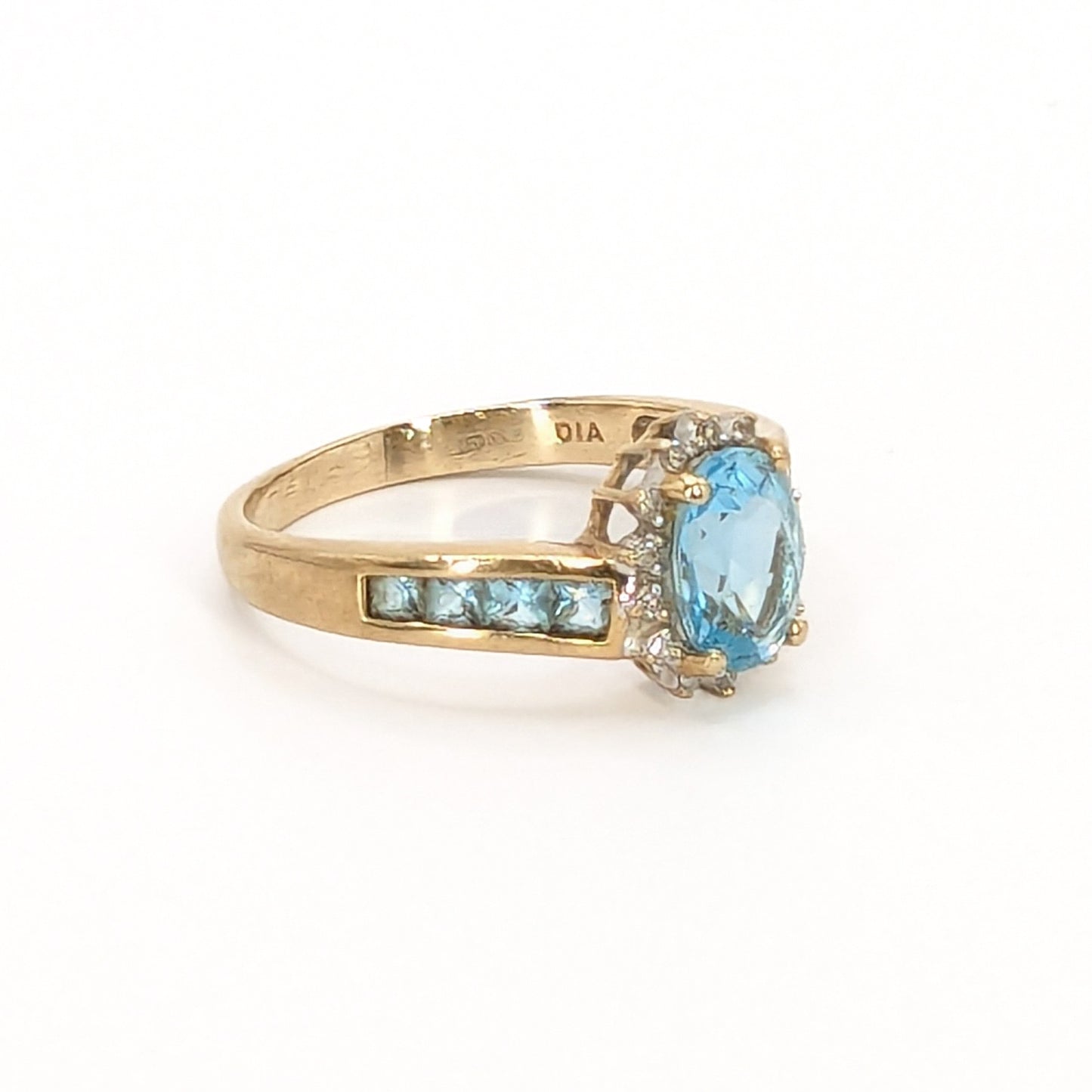 9ct Yellow Gold Blue Topaz and Diamonds Cluster Ring Pre Loved