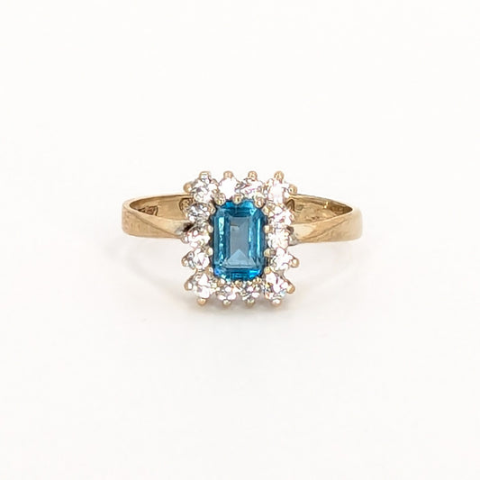 9ct Yellow Gold Blue Topaz and CZs Cluster Ring - Pre Loved