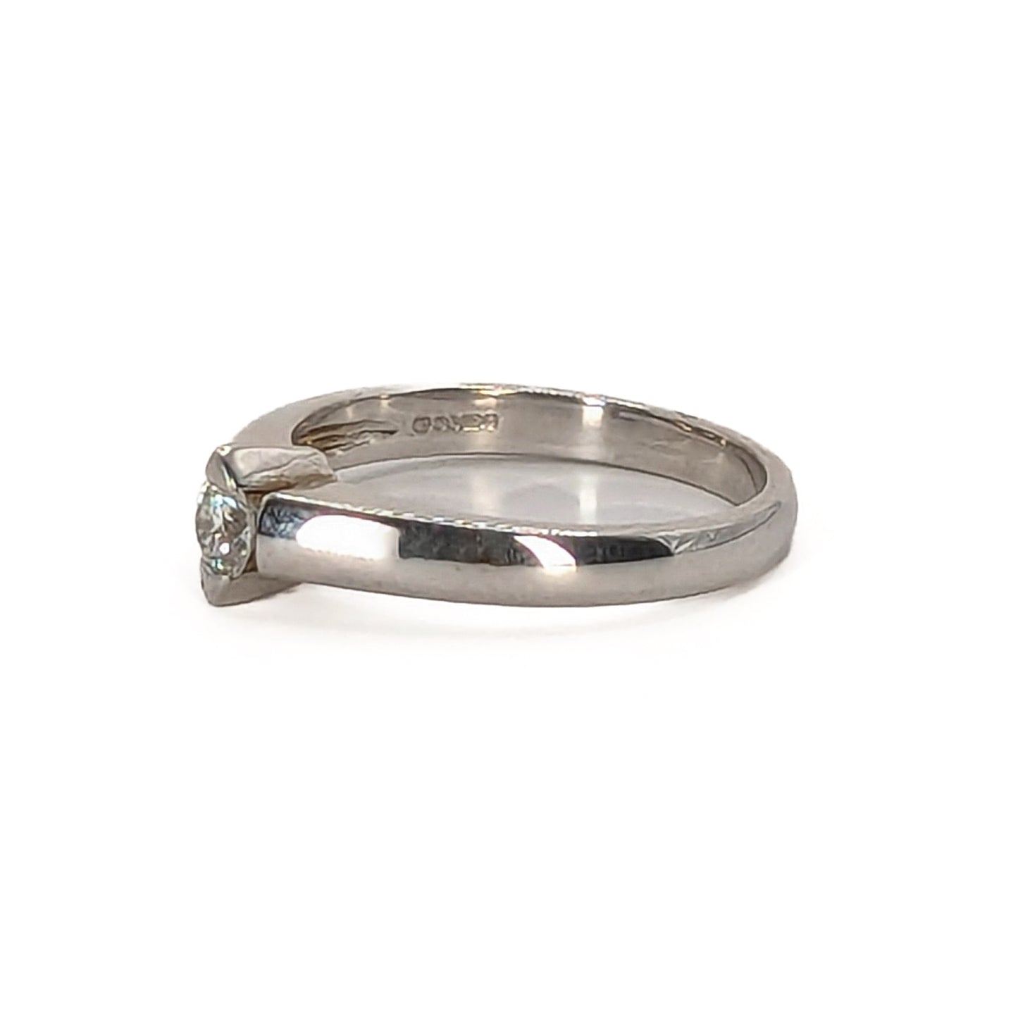 18ct White Gold Diamond Solitaire Ring