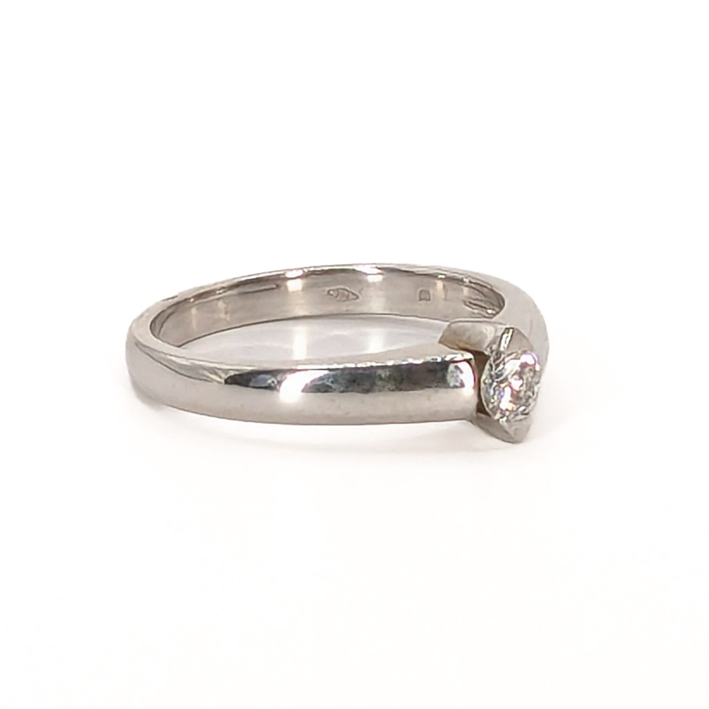 18ct White Gold Diamond Solitaire Ring