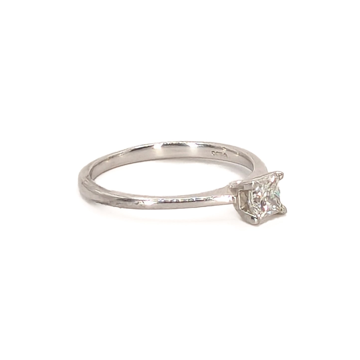 9ct W/G Princess Cut Diamond Solitaire Ring
