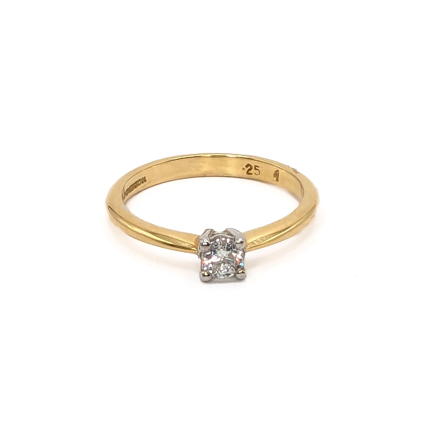 18ct Yellow Gold Diamond Ring