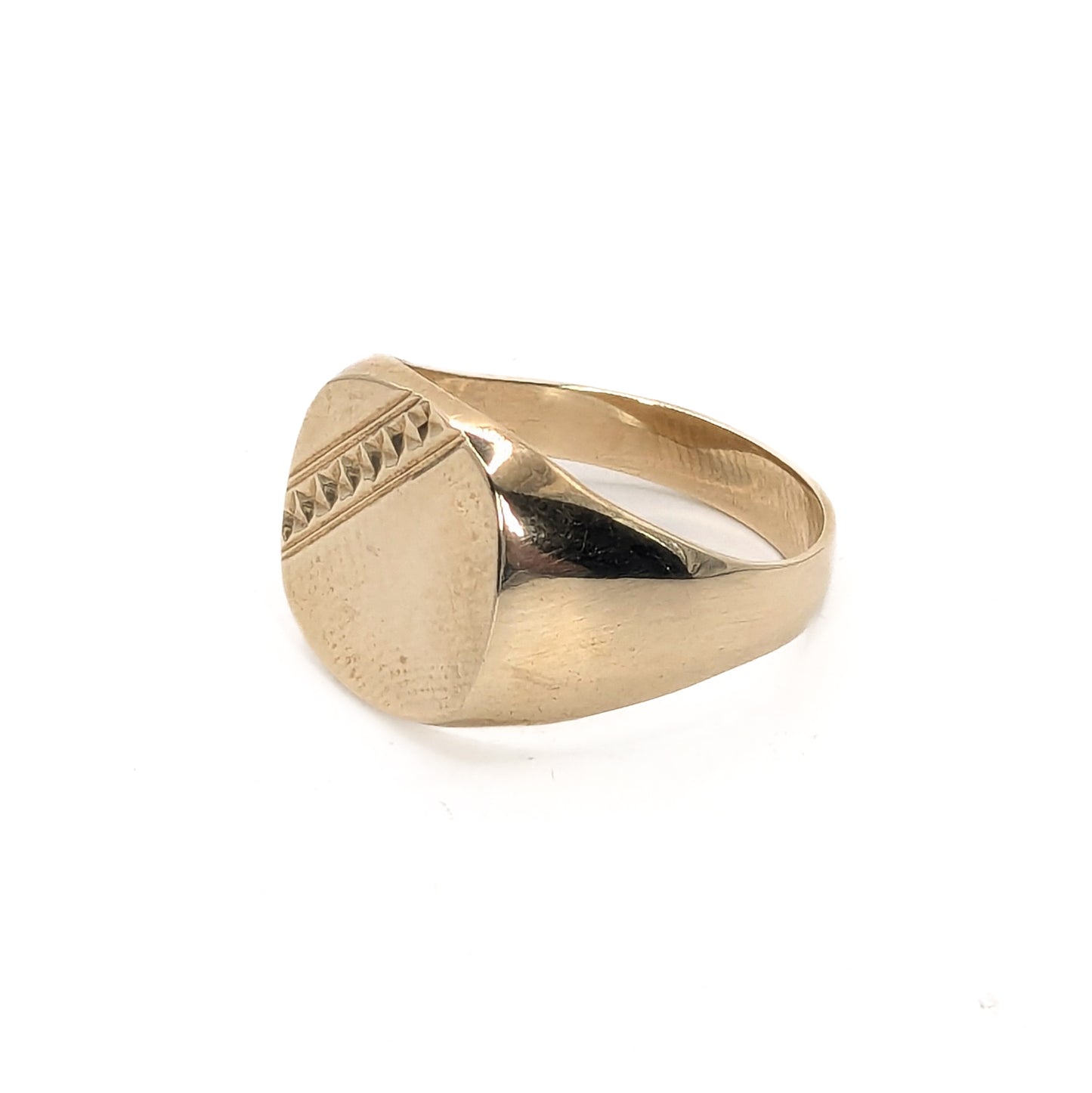 S9387 9ct Yellow Gold Engraved Signet Ring