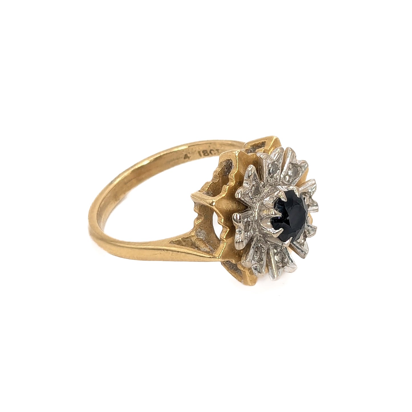 18ct Yellow Gold 1 Sapphire & 8 Diamond Ring - Pre-Loved Ref PLR37