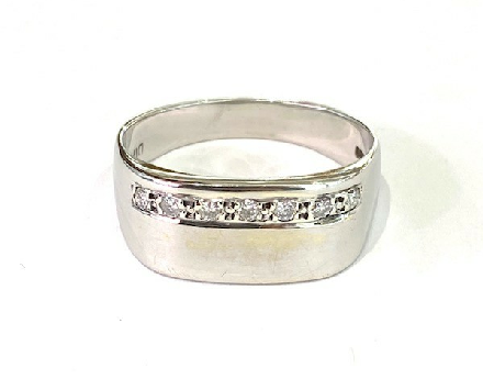 9ct White Gold Diamond Signet Ring