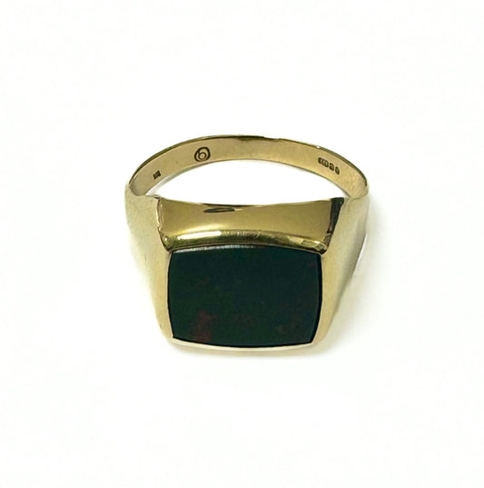 9ct Yellow Gold Blood stone Set Signet ring  - Pre-Loved