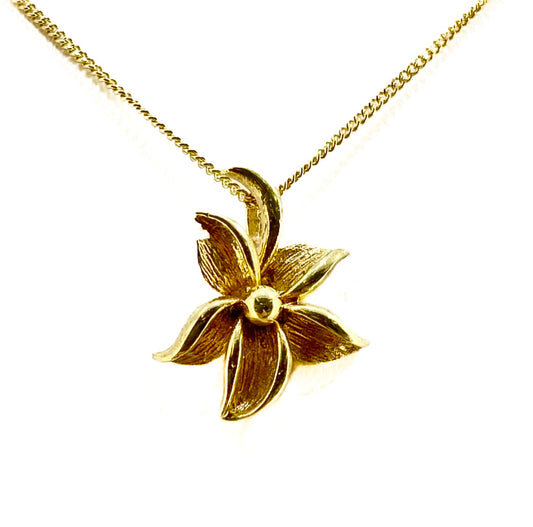 9ct Yellow Gold Leaf Pendant Pre Loved