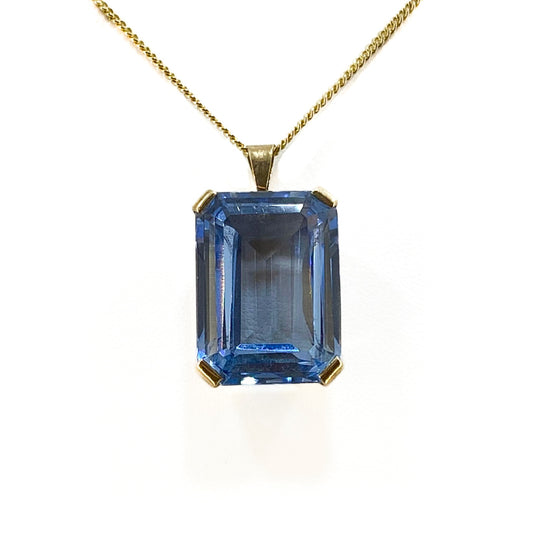 9ct Yellow Gold Blue Topaz Set Pendant Pre Loved