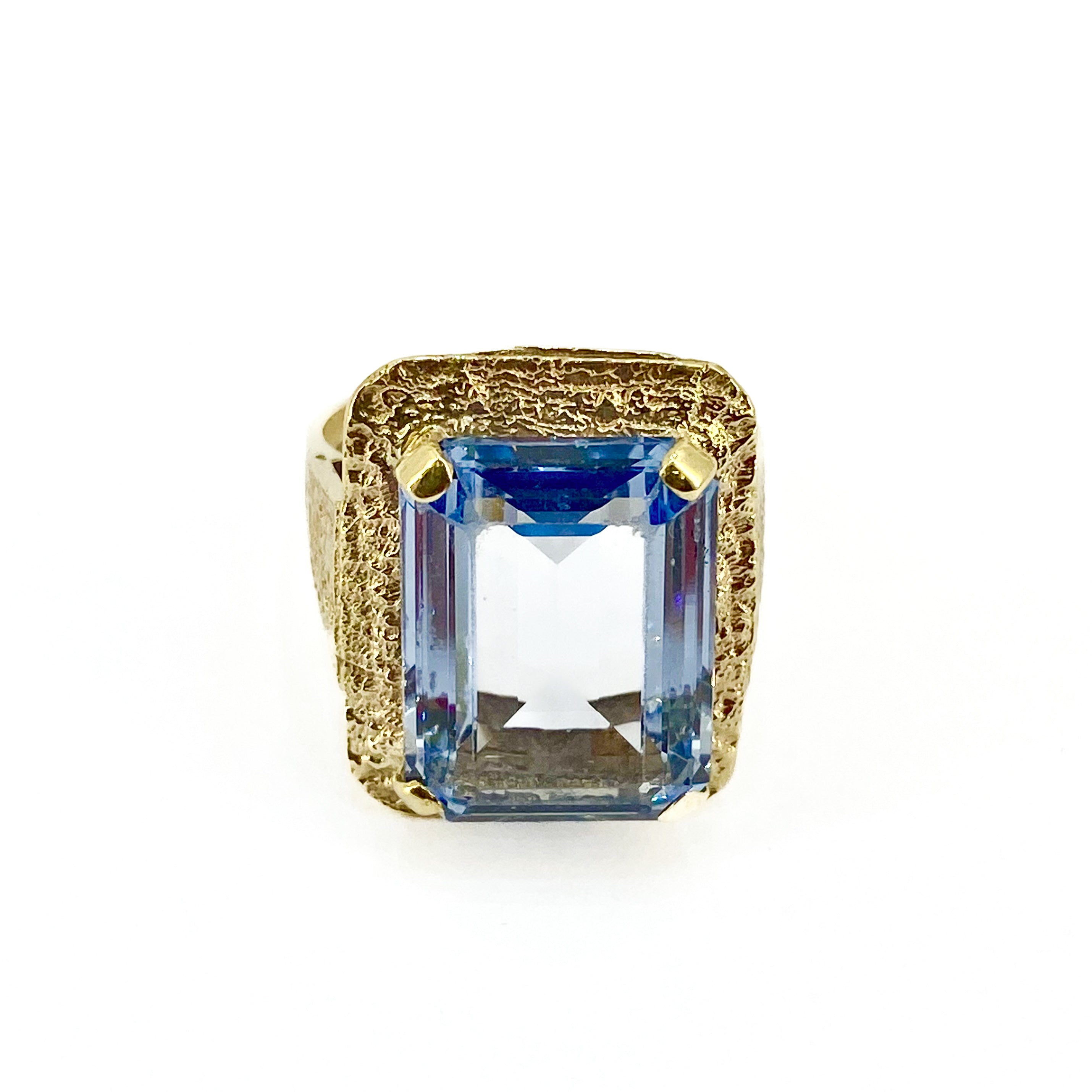 9ct Yellow Gold Large Rectangular Blue Topaz Set Ring Pre Loved – Totan ...