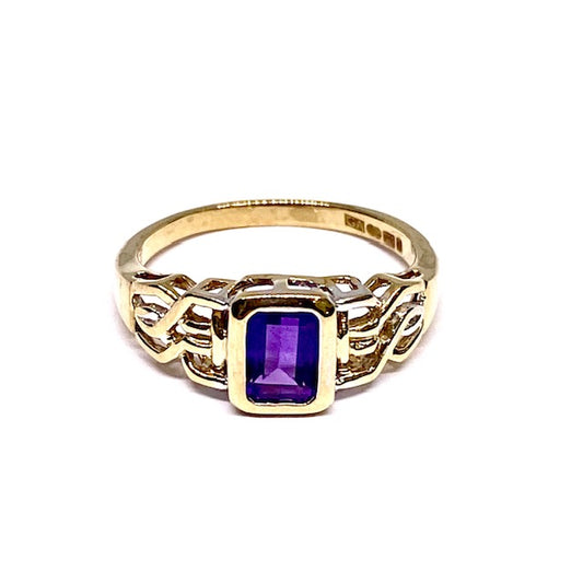 9ct Yellow Gold Amethyst Set Pre-Loved Ring