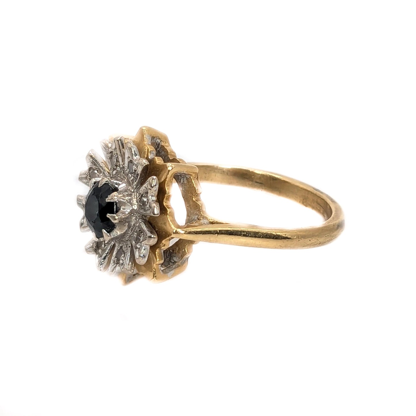 18ct Yellow Gold 1 Sapphire & 8 Diamond Ring - Pre-Loved Ref PLR37