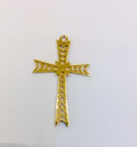 9ct yellow gold patterned cross pendant .8grms  Size 3cms x 2cms